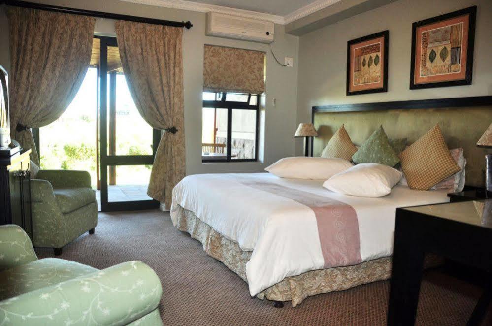 At Atlantic Country house *